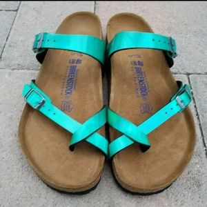 IN SEARCH OF Turquoise Birkenstocks!